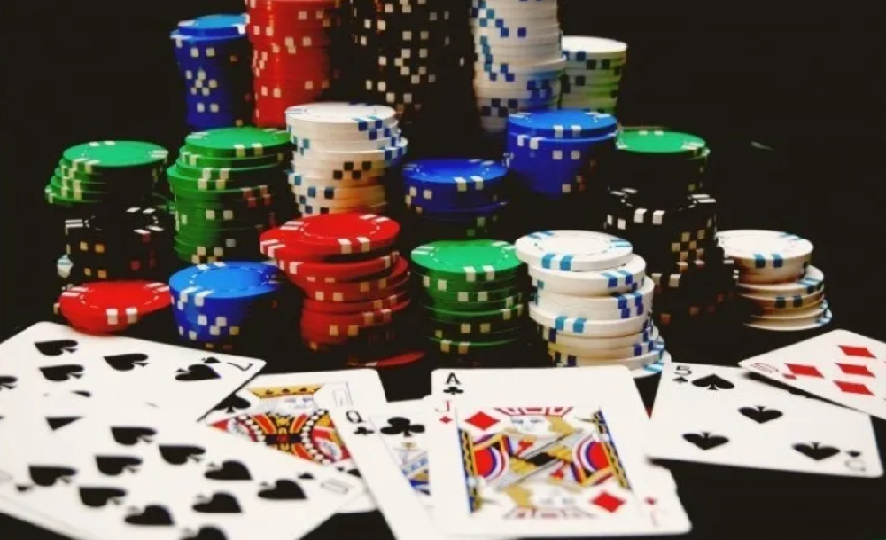 “德州扑克技巧：9种策略助你赢得比赛”